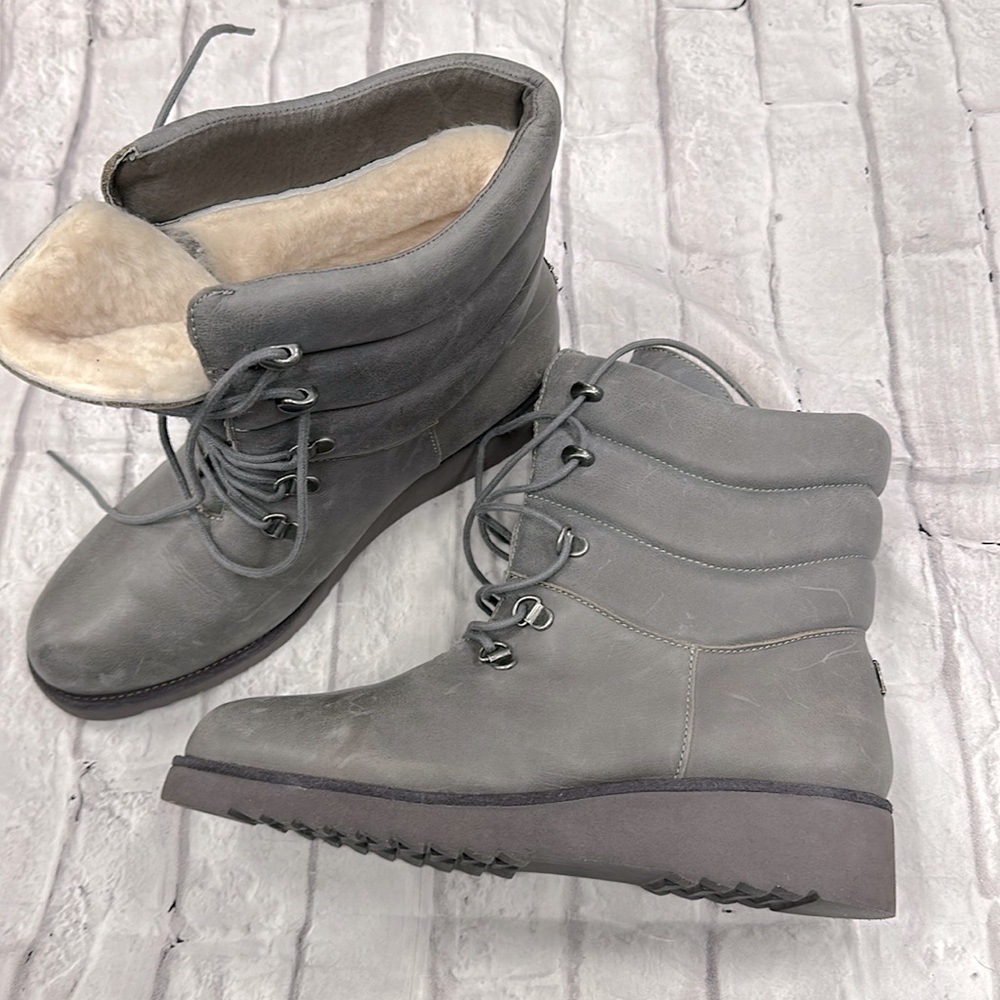 Australia Luxe Collection Grey Boots Size 8 NEW